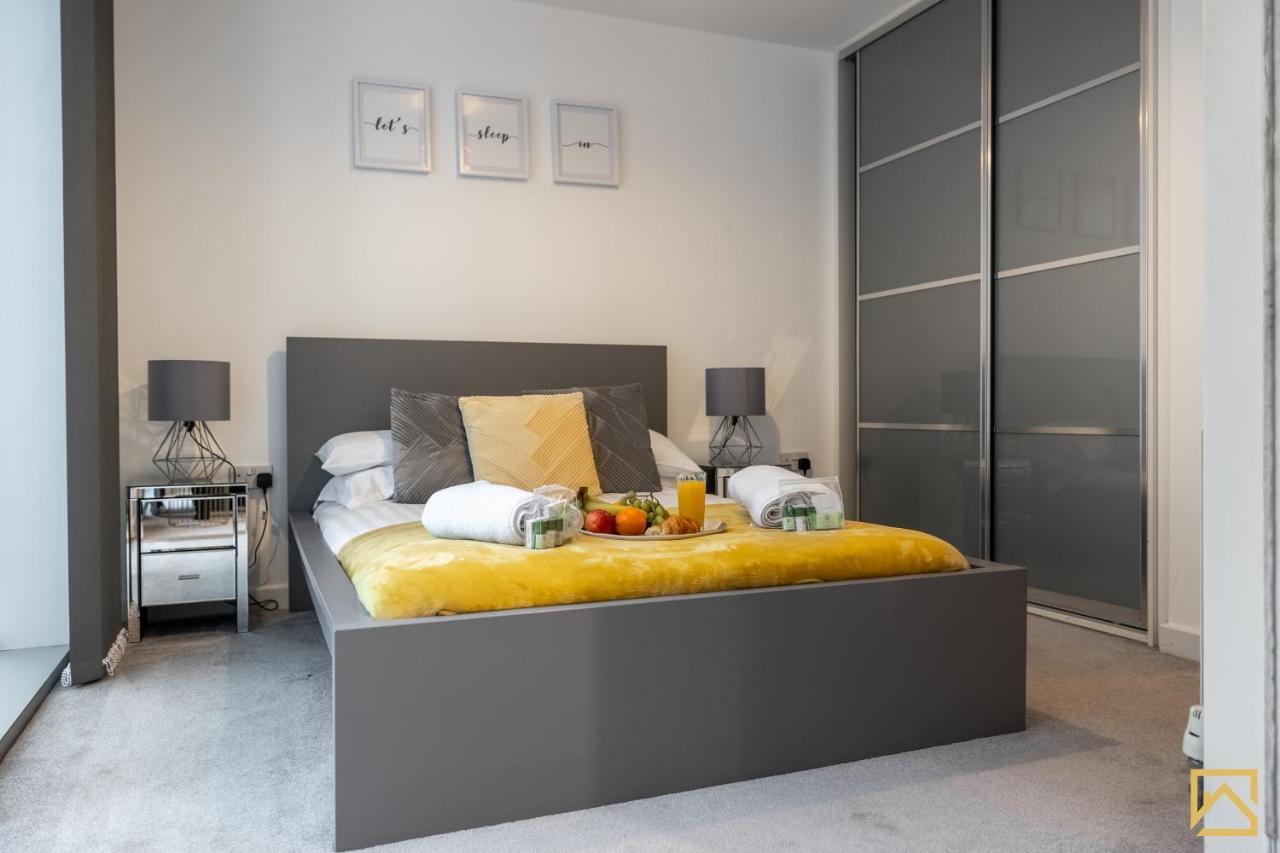 Modern 1 Bed In Central Mk, Free Parking, Smart Tv, Manhattan House By Valore Property Services ミルトン・ケインズ エクステリア 写真